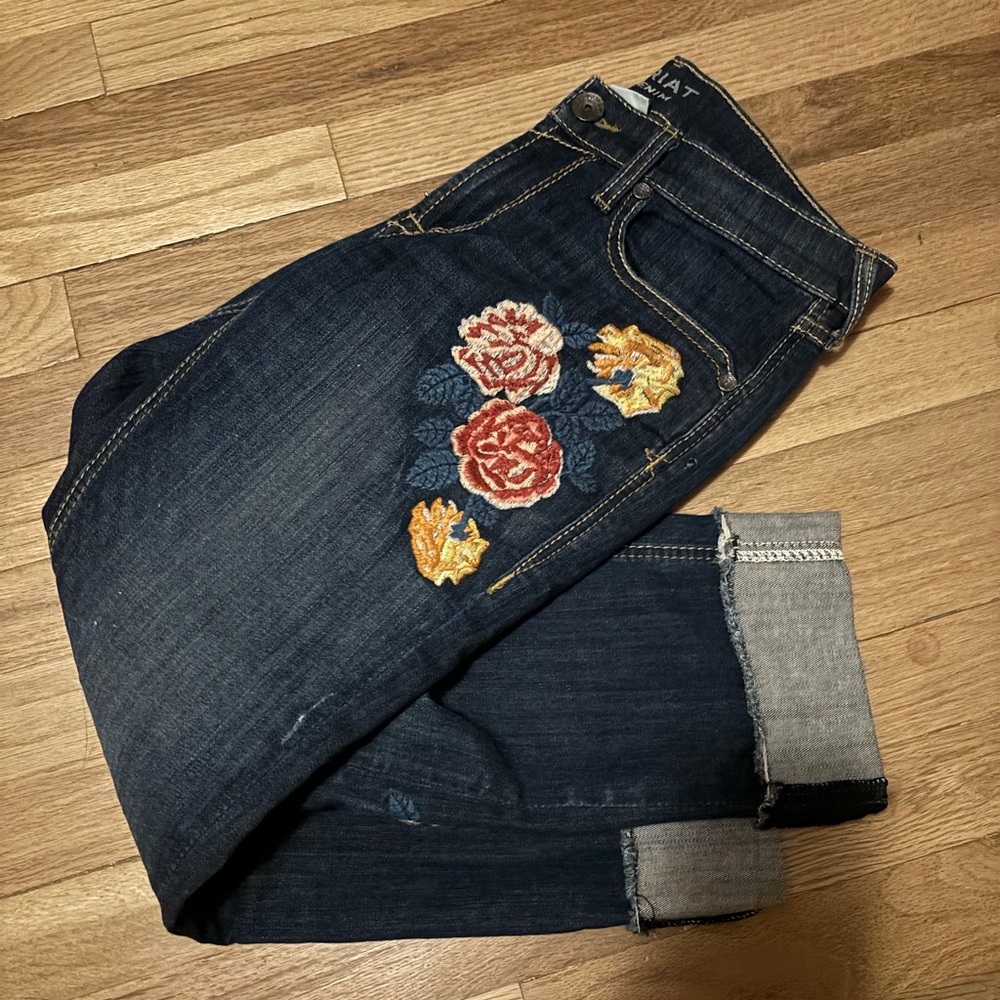 Ariat Blue Cropped Jeans with Floral Embroidery